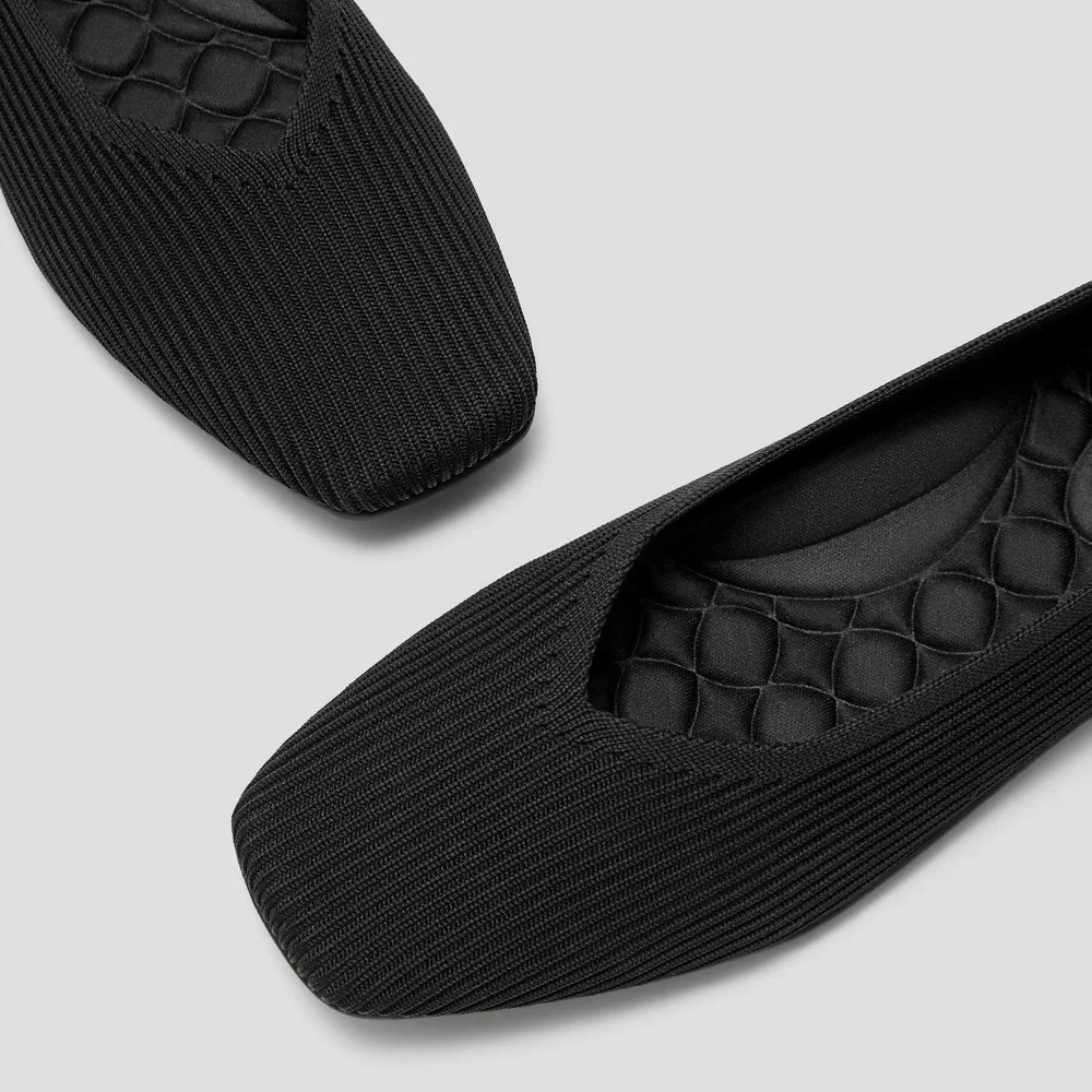 VIVAIA Margot Walker Black‎ Flats | NWT - EU 38 / US 7–7.5 + FREE Cozy Slippers